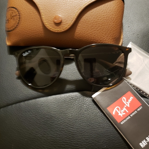 Sunglasses - Picture 2 of 4